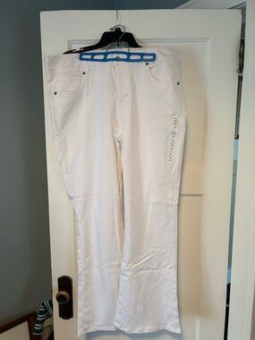American Eagle White Jeans